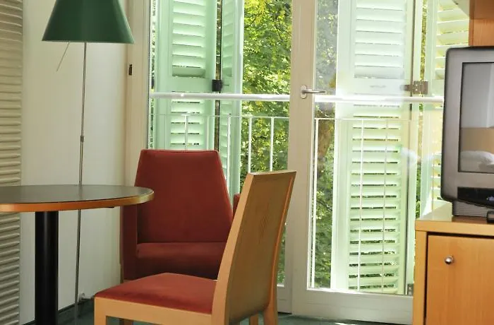 Hotel Kyriad Altmannsdorf 3*