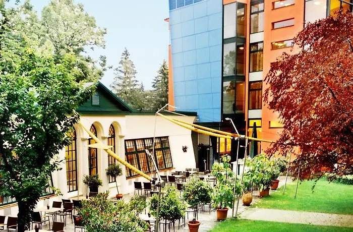 Hotel Kyriad Altmannsdorf 3*