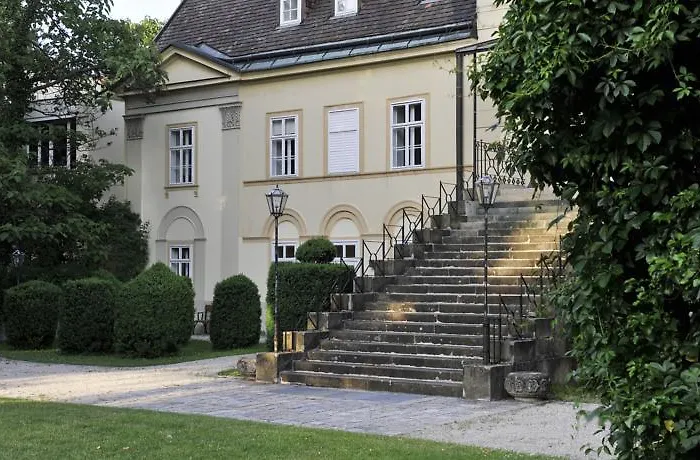 Kyriad Altmannsdorf Hotel Vienna